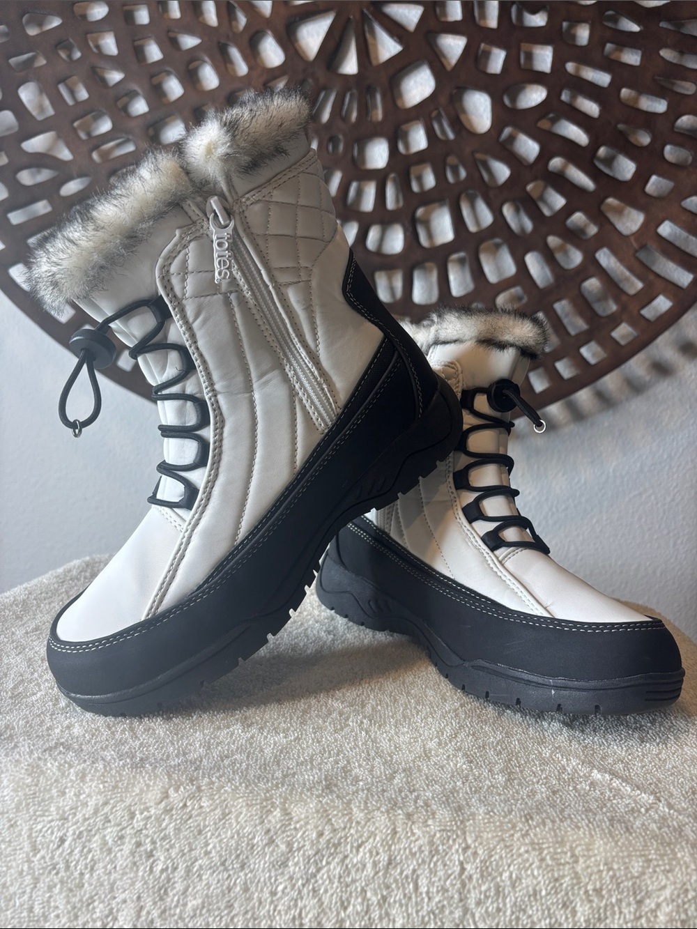 🤍 Cozy Winter Faux Fur Trim Snow Boots White Black Totes 8 🤍